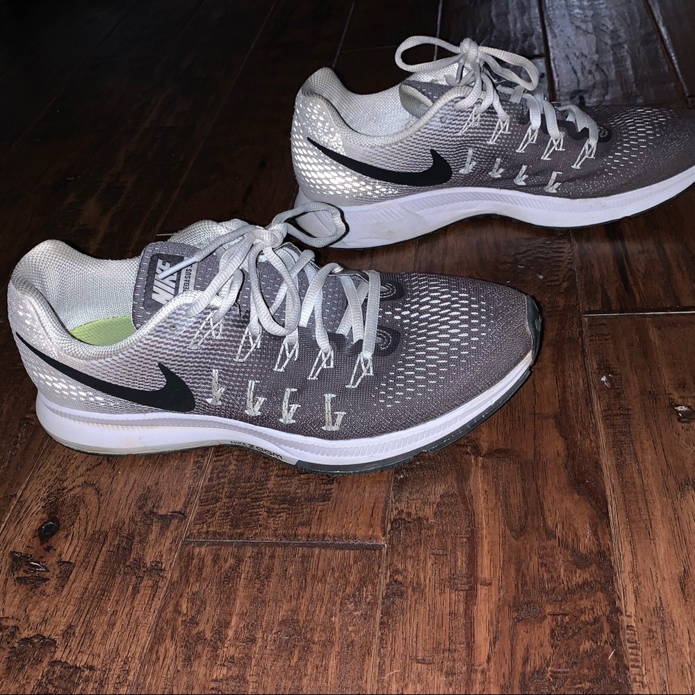Nike tennis shoes